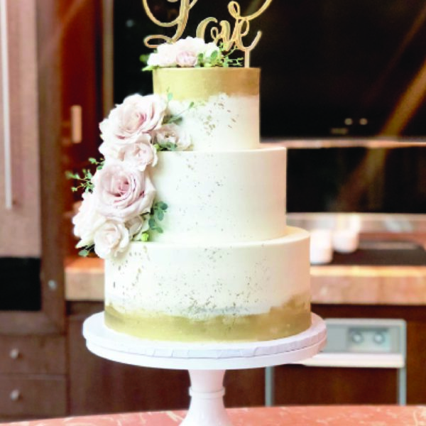 Calgary Wedding Cake Nearly Naked-06